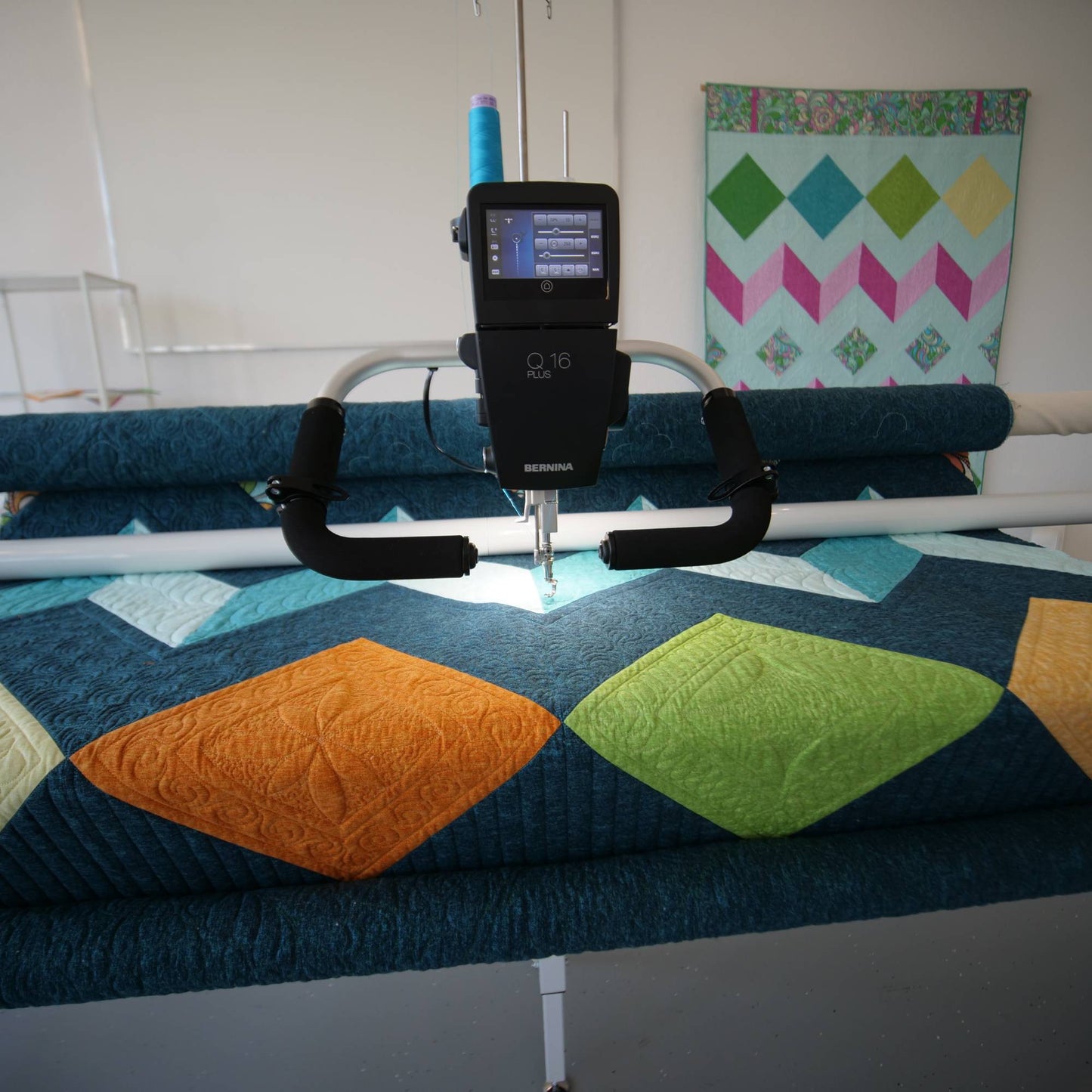 BERNINA Q16 PLUS longarm