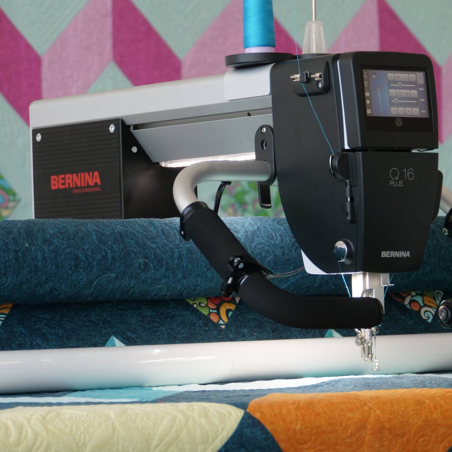 BERNINA Q16 PLUS longarm