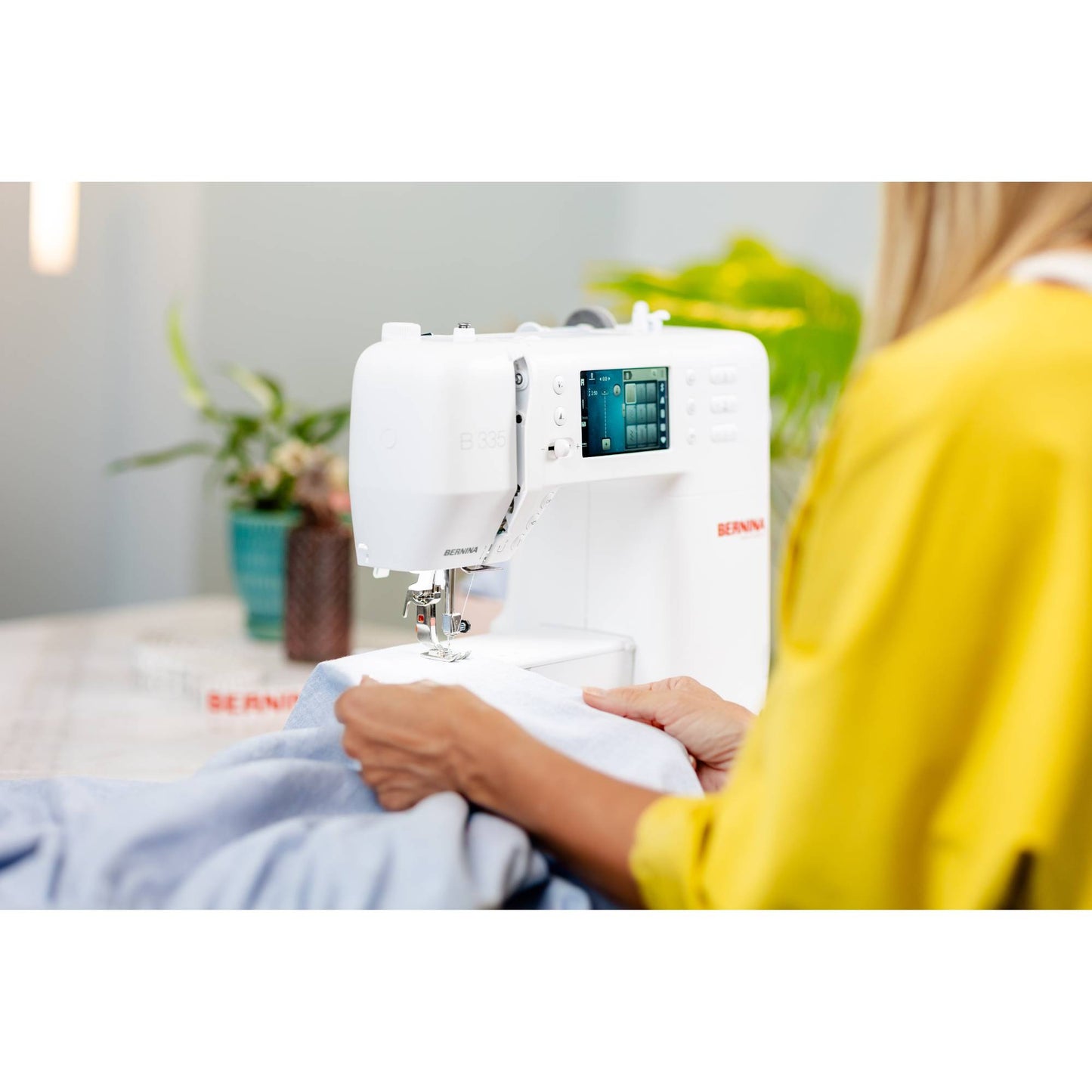 BERNINA 335 Sewing Machine (Gen. 2)