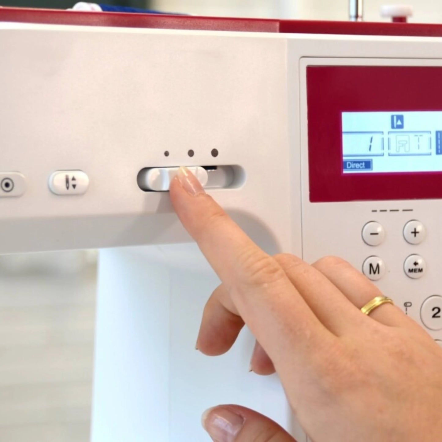 PREORDER: bernette Sew & Go 8 Computerized Sewing Machine