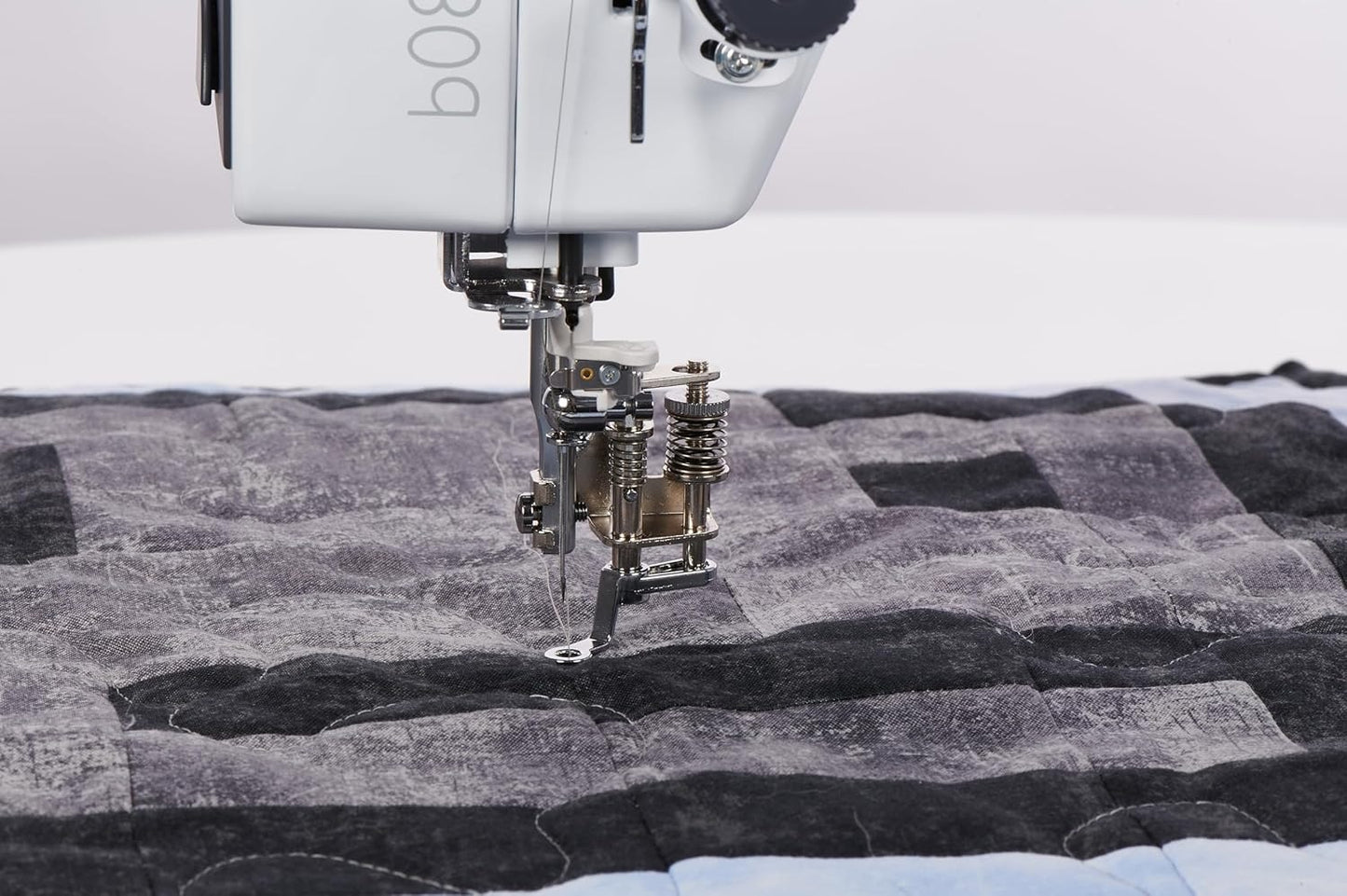 Bernette b08 Heavy-Duty Straight Stitch Machine Exclusive Bundle