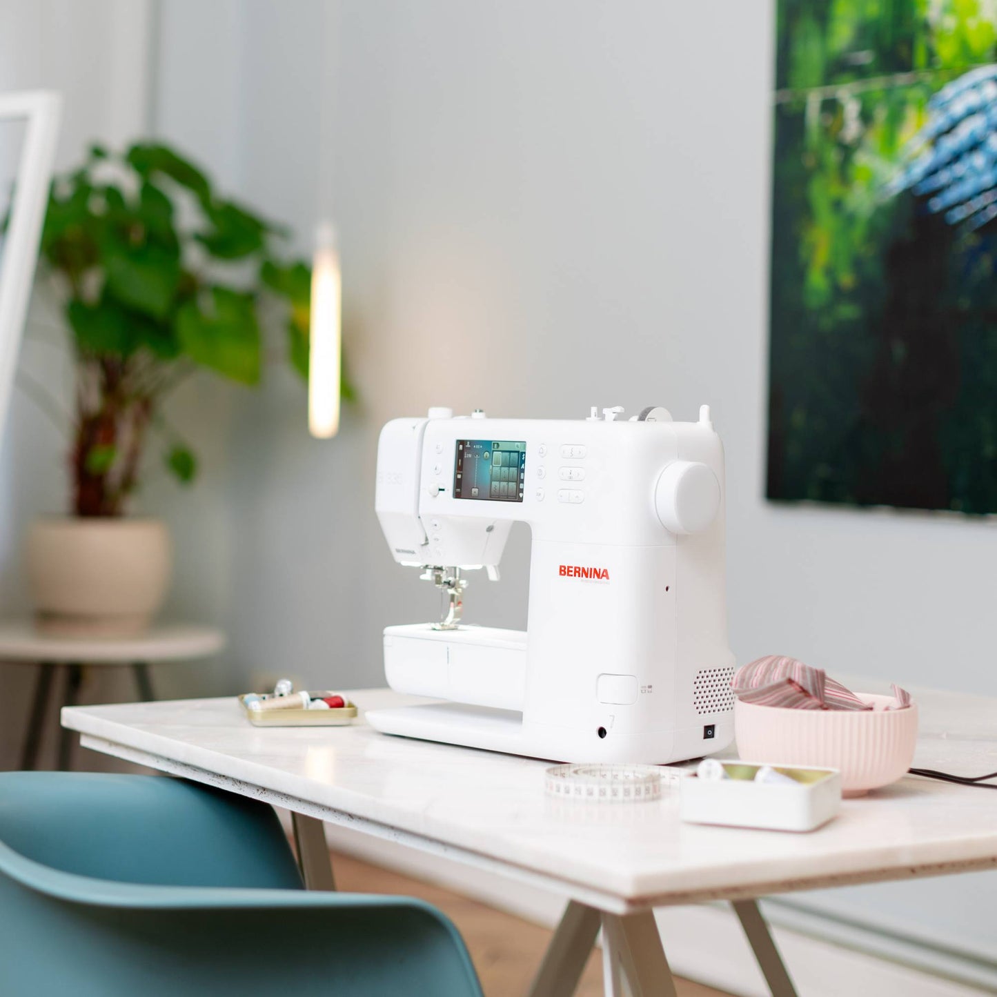 BERNINA 335 Sewing Machine (Gen. 2)