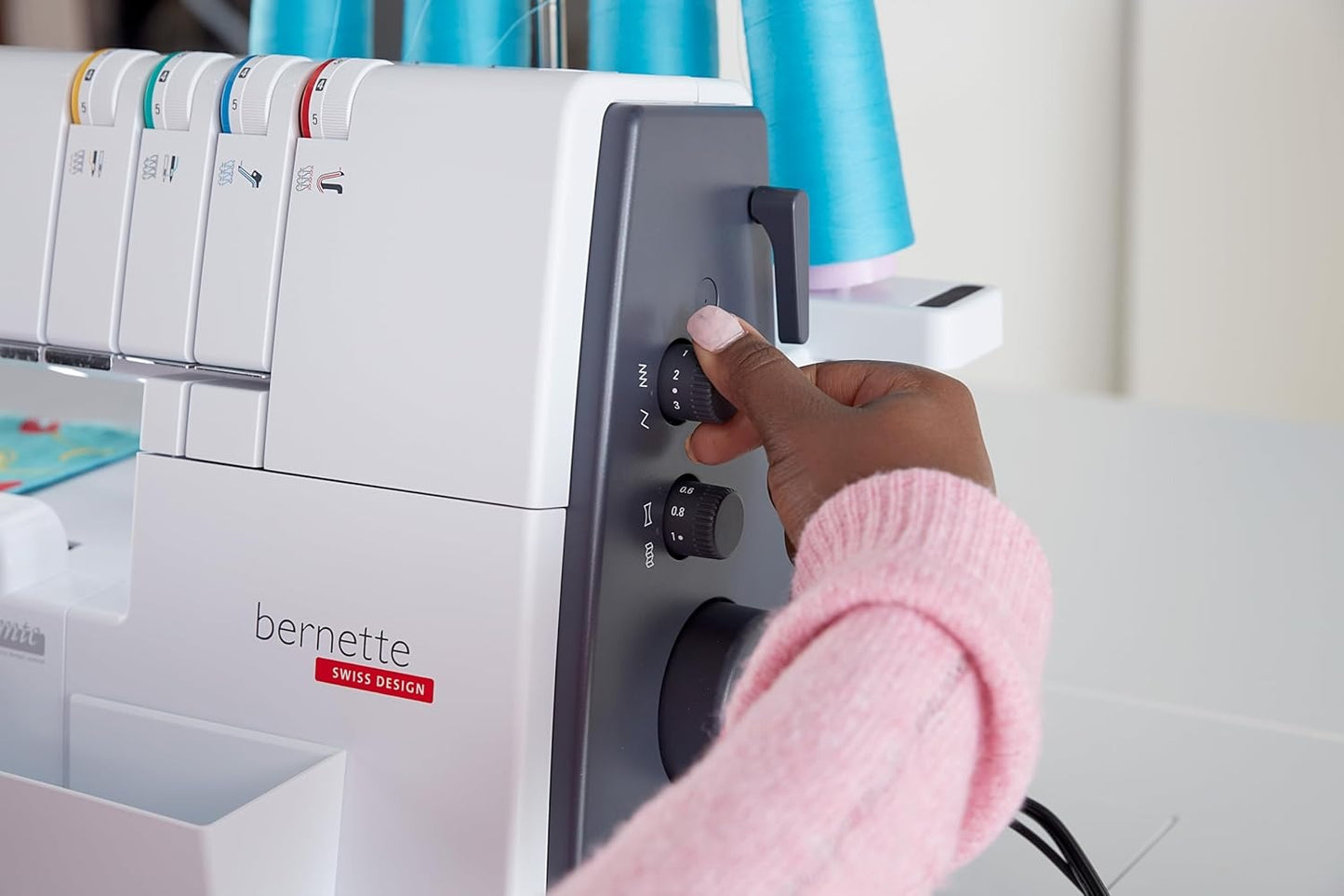 Bernette b64 AIRLOCK Overlocker Serger Bundle